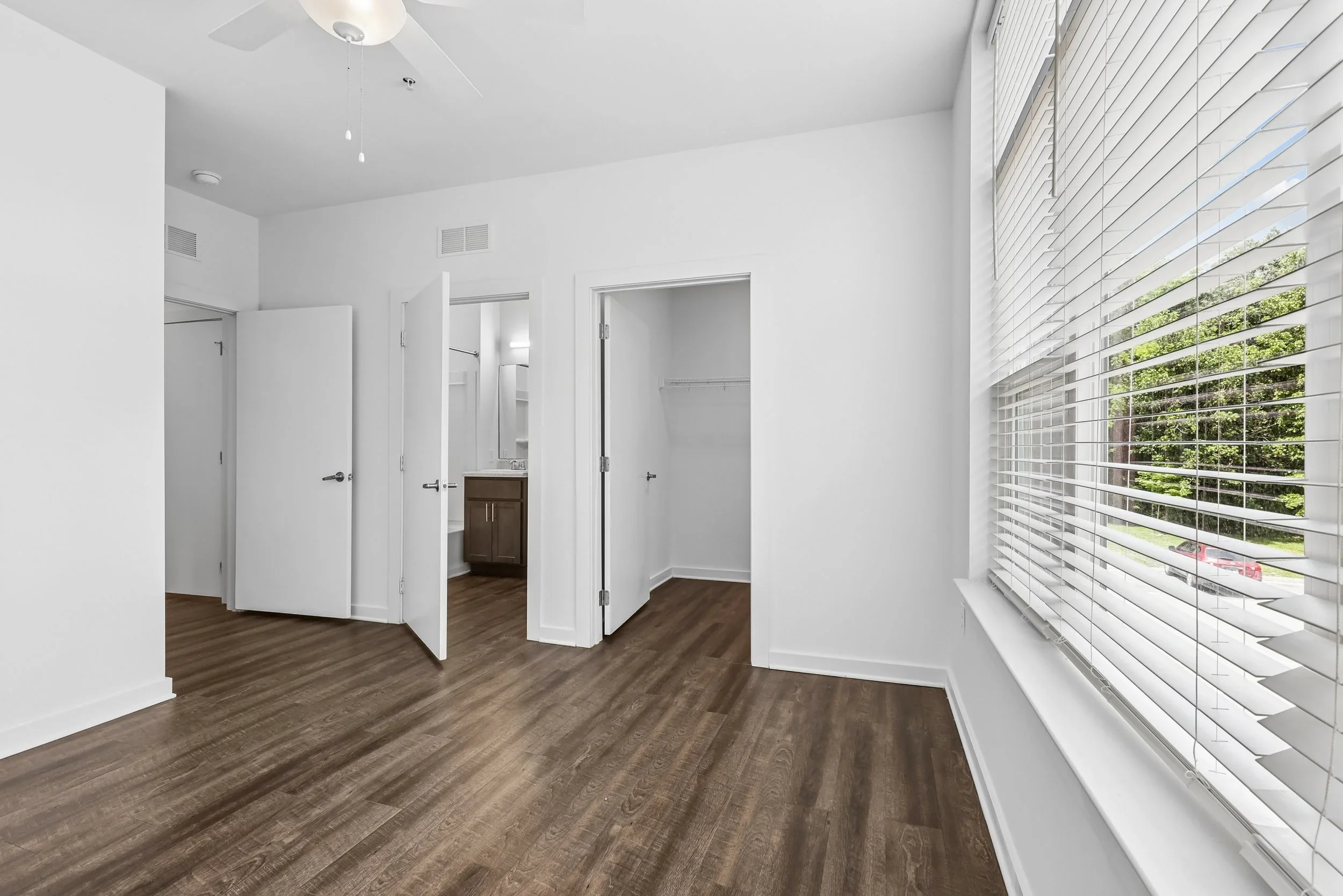 Burlington Commons living space