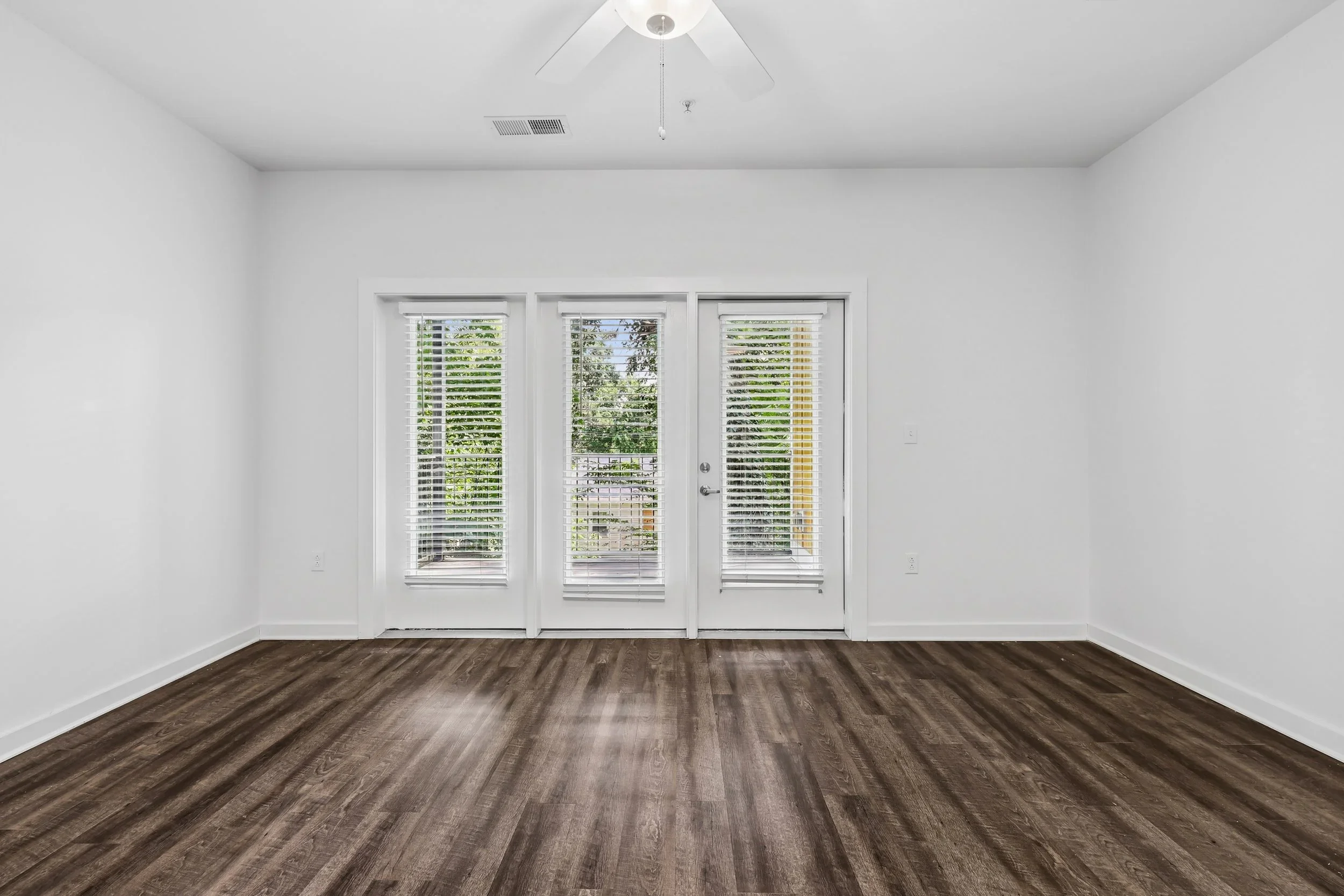Burlington Commons living space