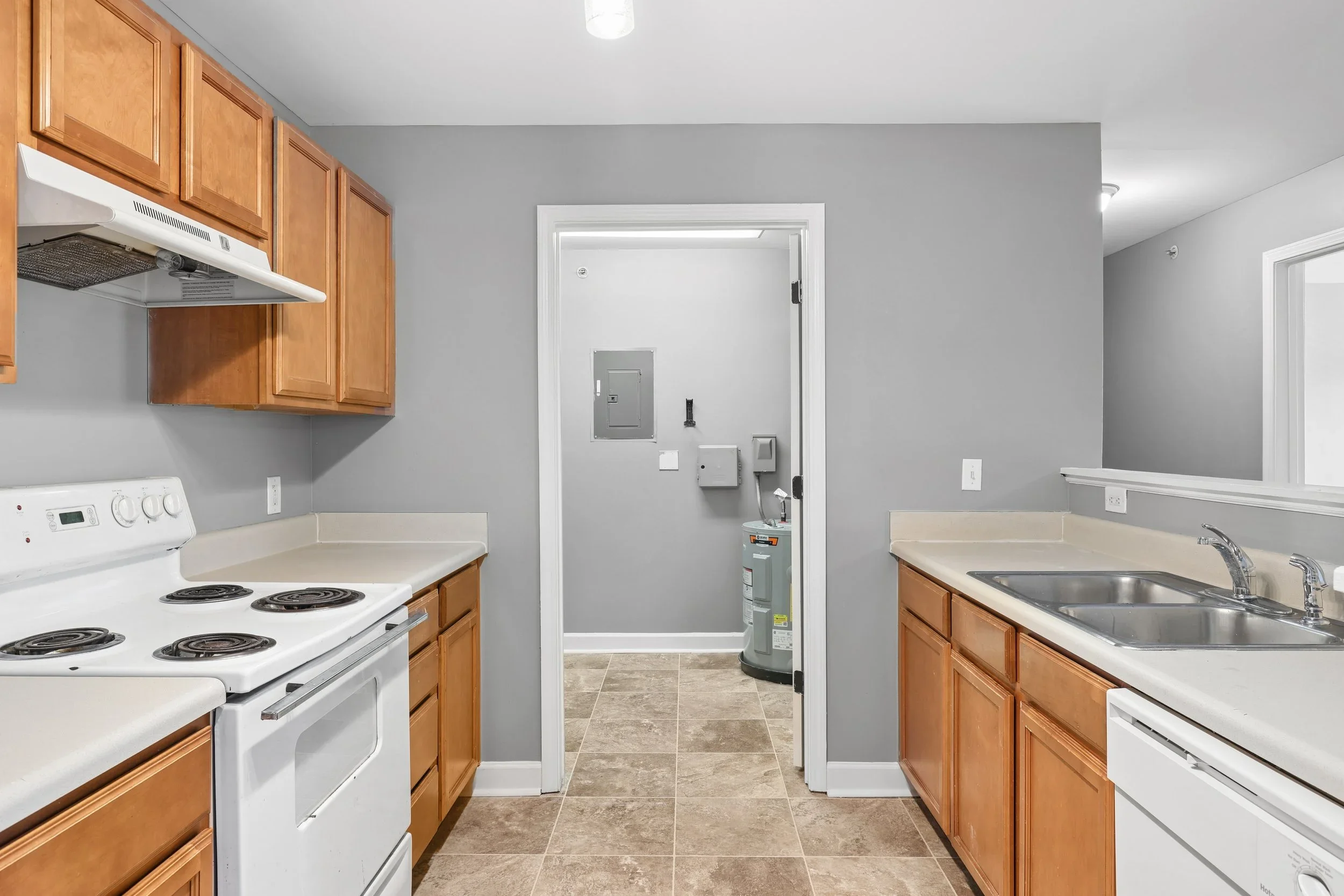 Royce Hill Apartments community photo