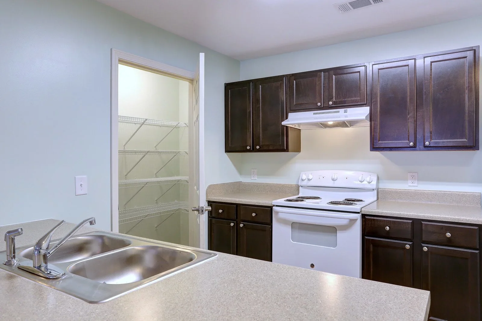 Sumner Gardens Apartments