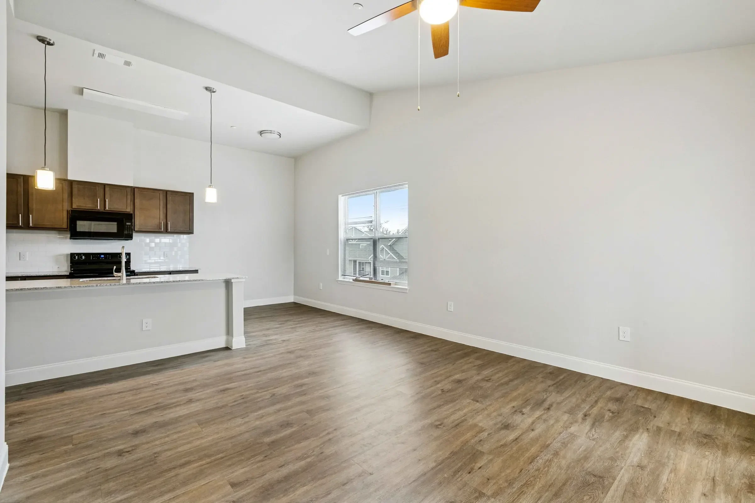Sherwood Oaks gallery image