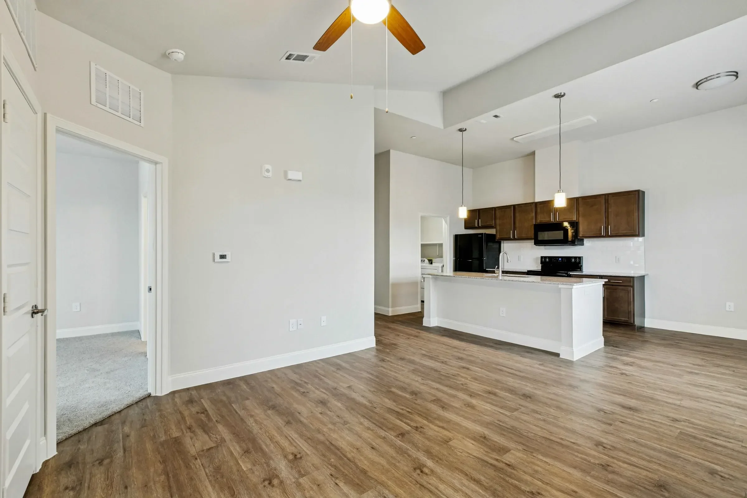 Sherwood Oaks gallery image