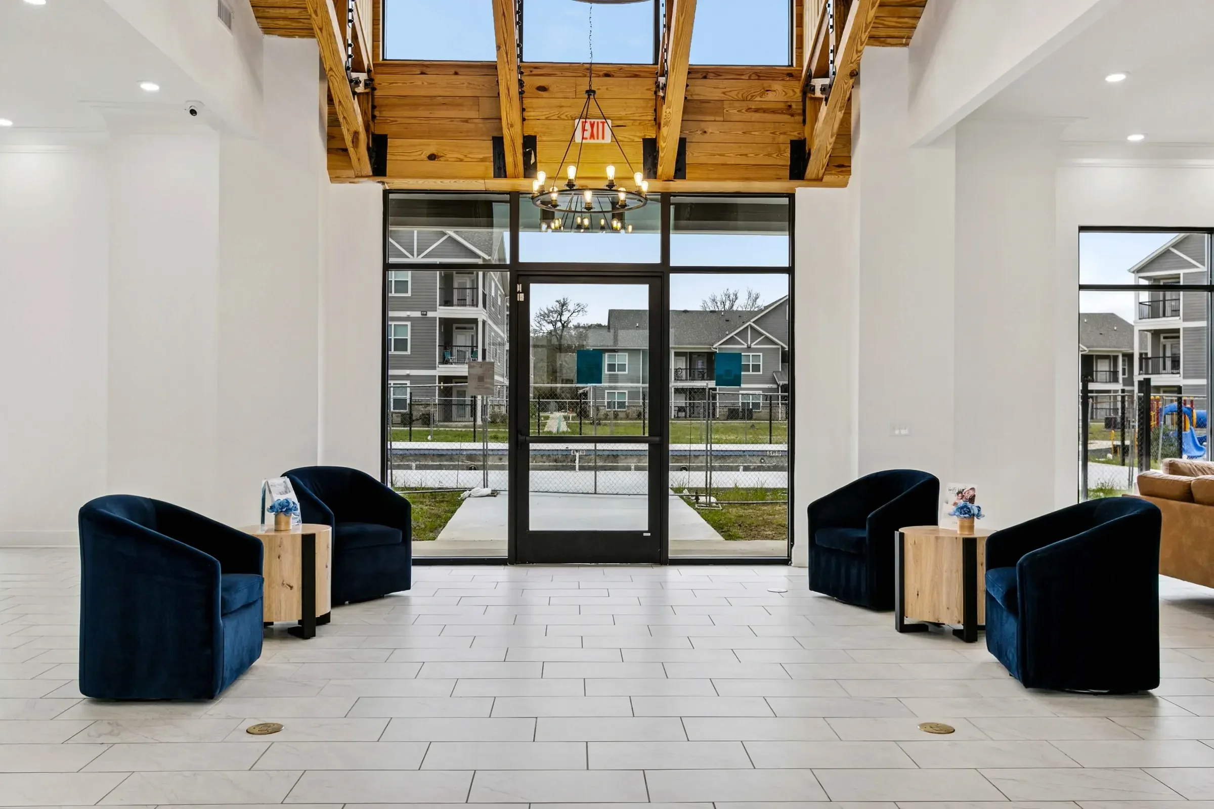 Sherwood Oaks gallery image