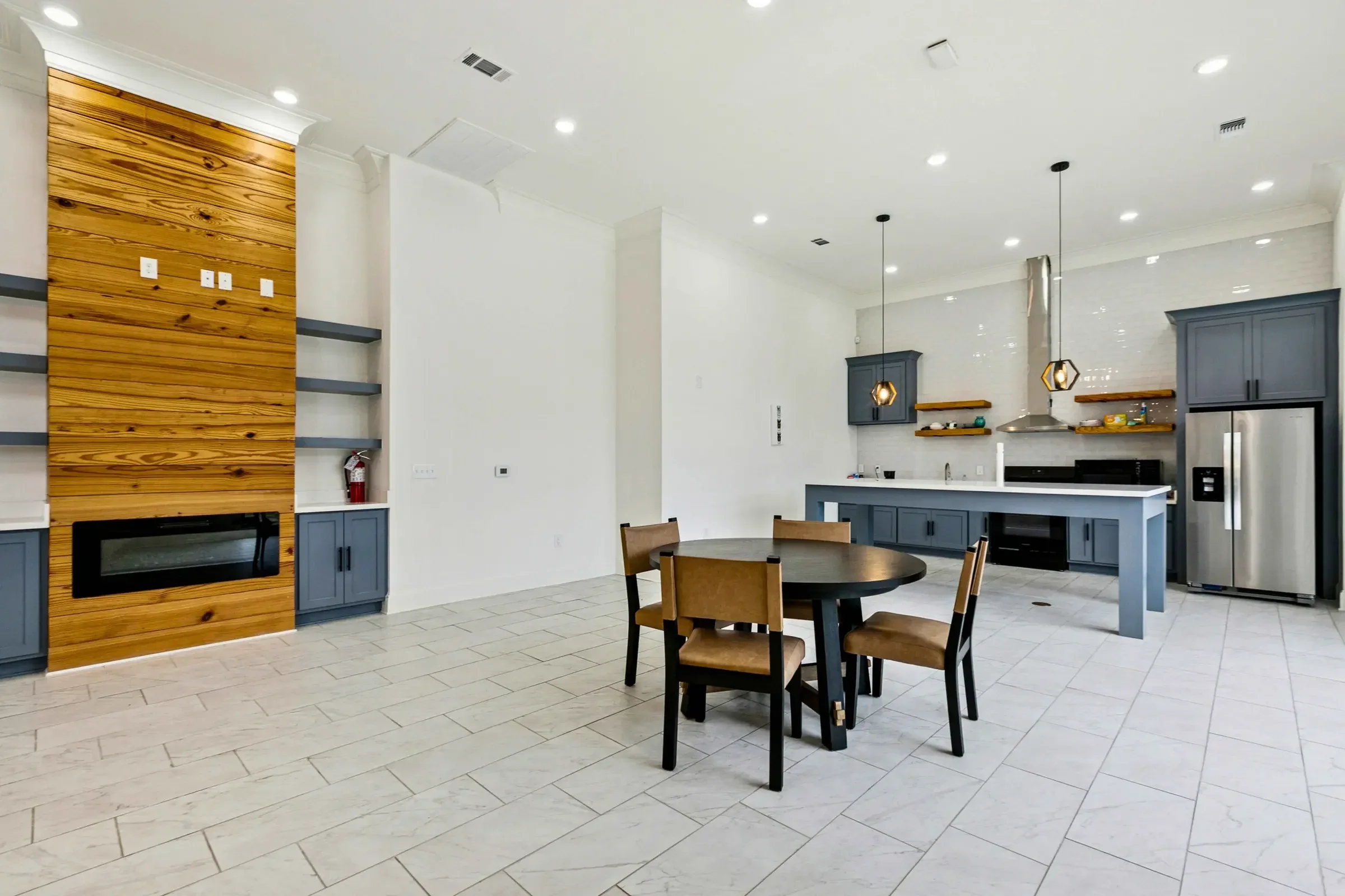 Sherwood Oaks gallery image